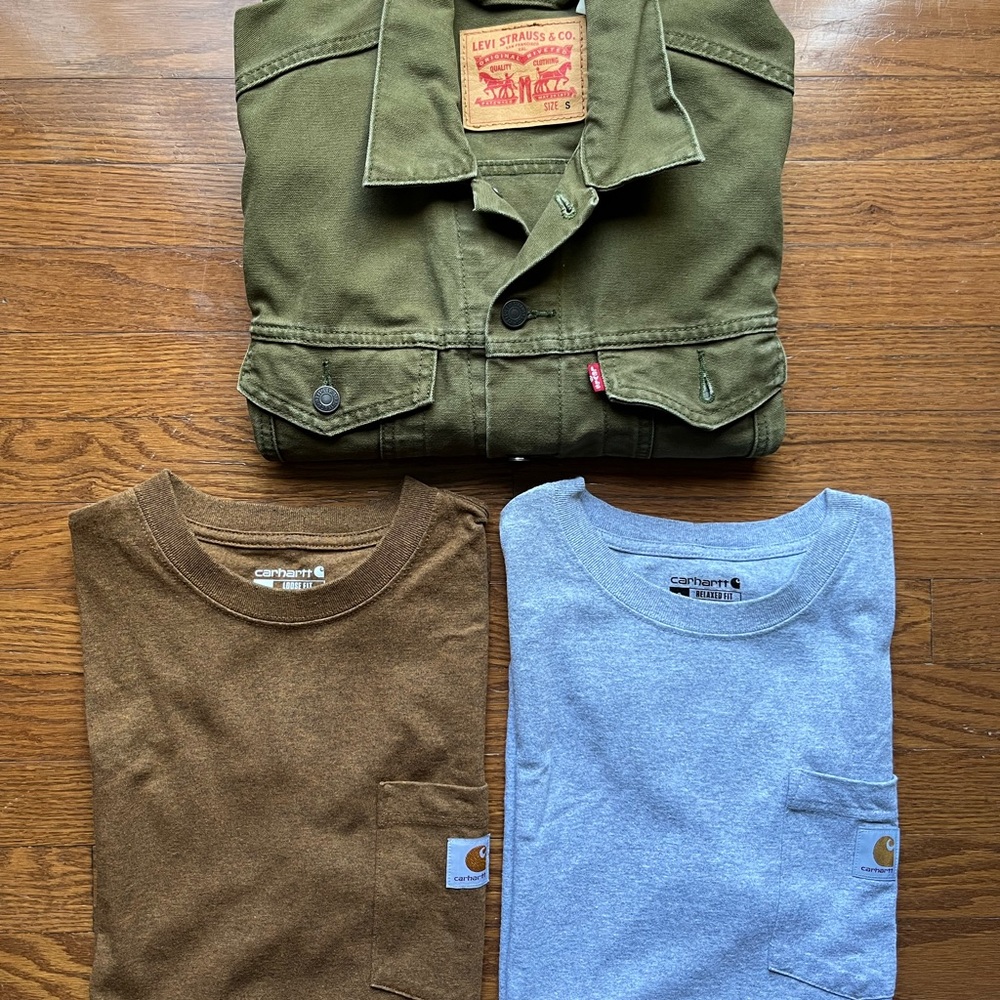 Carhartt Tshirts & Levis Canvass Trucker Jacket Size Small